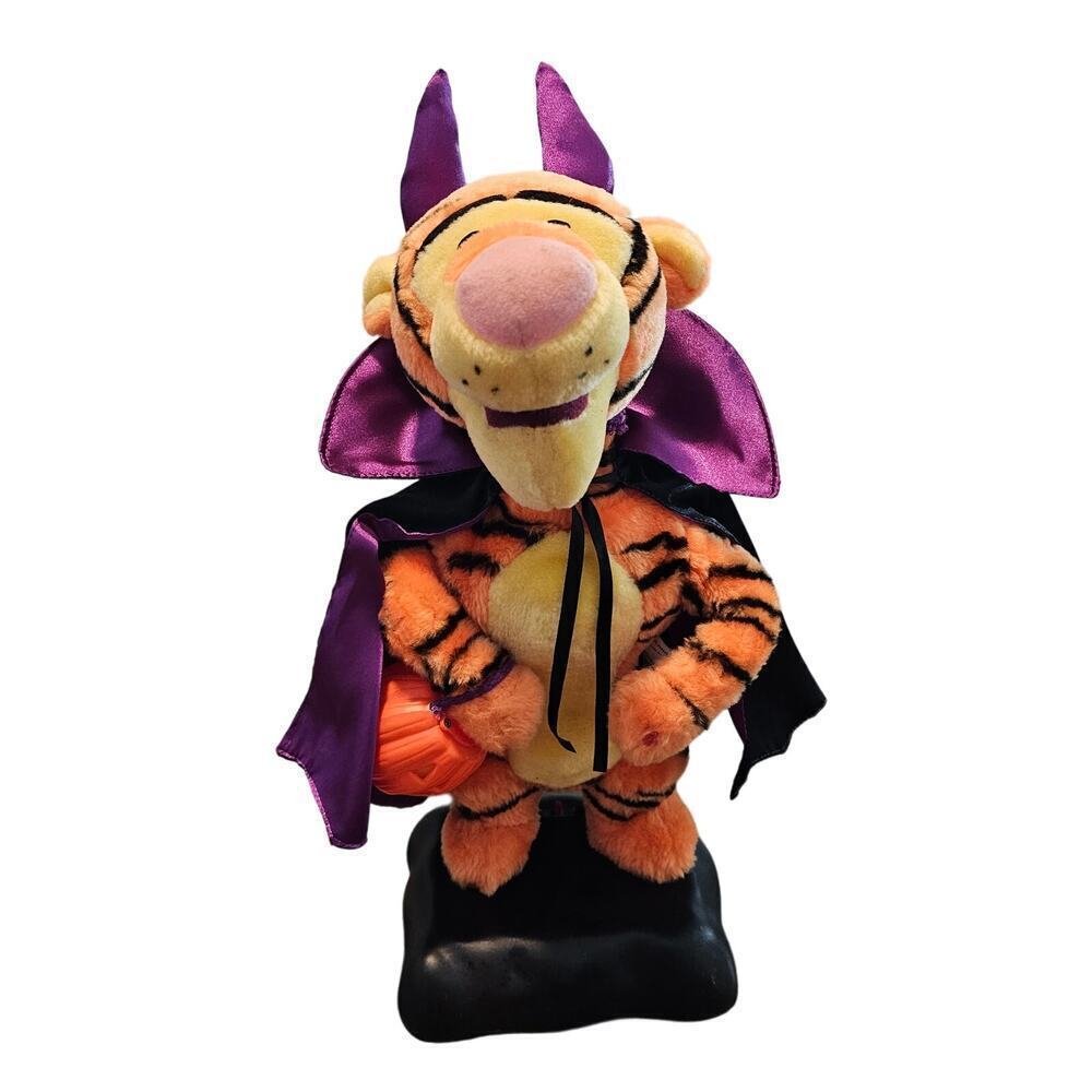 Telco Disney Tigger Halloween Decor 18" Vintage 90s Vampire Costume Pumpkin Cat